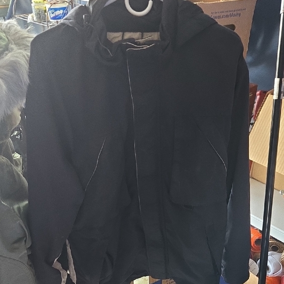 Eddie Bauer - Picture 1 of 2